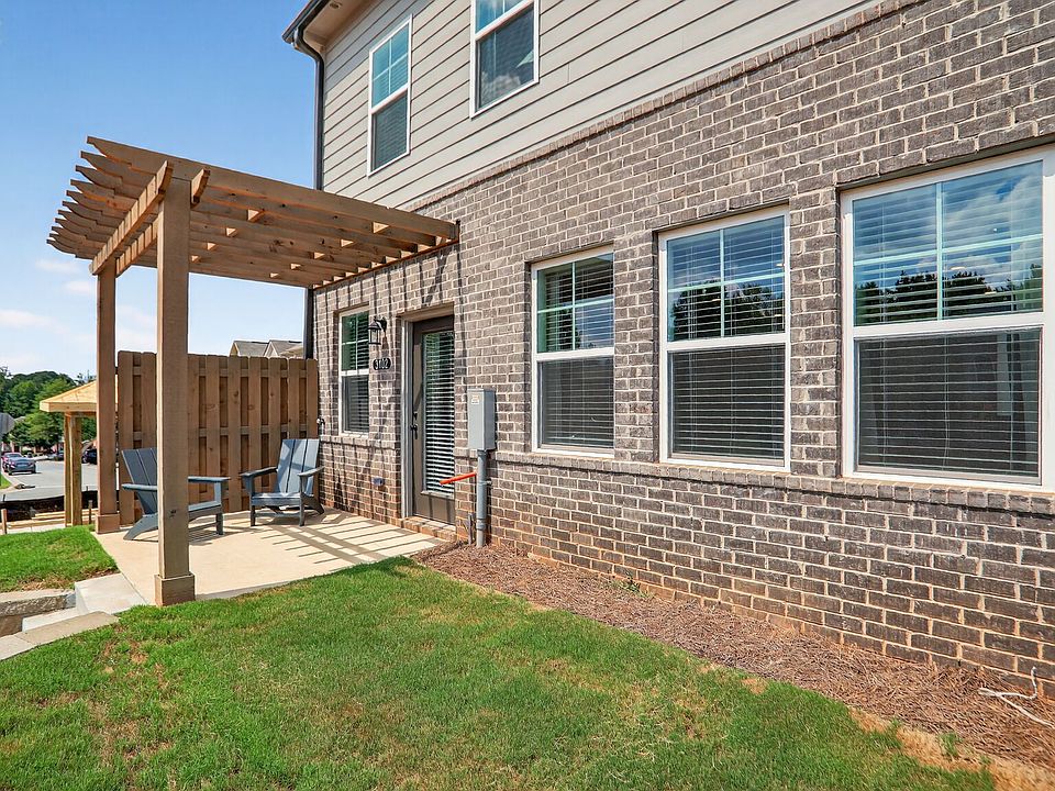 1st image of 3102 Marbella Cir #3102