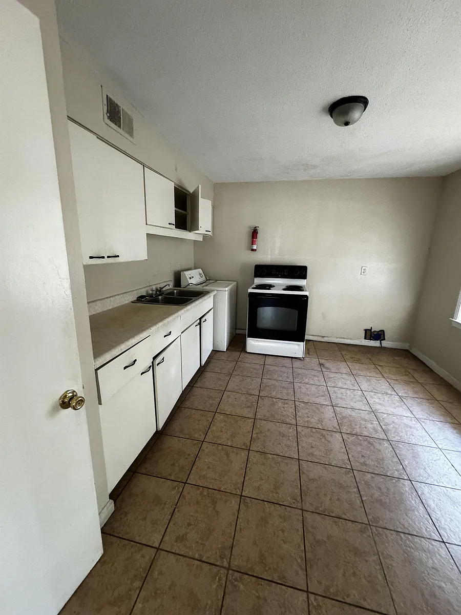 Building Photo - 1379 Ferguson Rd #3