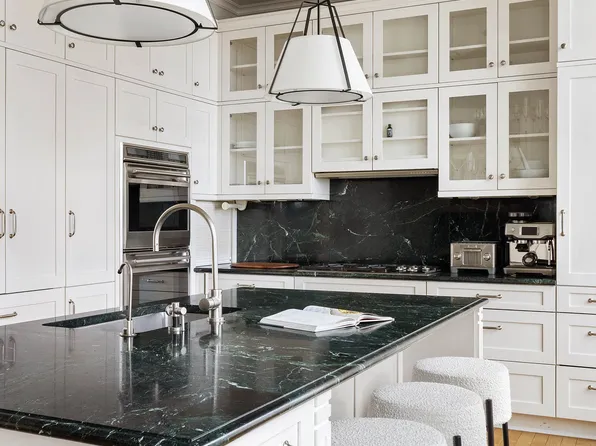 15 Central Park West image 14 of 29