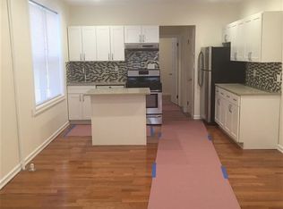 2853 36th St, Astoria, NY 11103