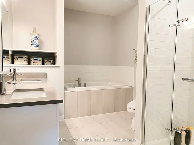 321 Lysander Pl — Photo 26