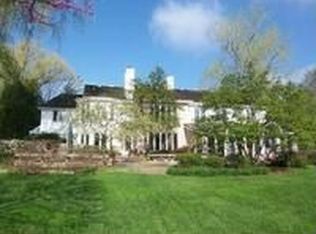 1220 Studio Ln, Riverwoods, IL 60015