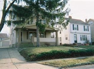 899 Clarence Rd, Cleveland Heights, OH 44121