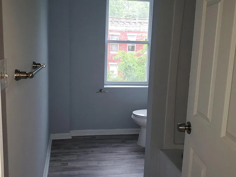 1049 Brantley Ave #2 — Photo 14