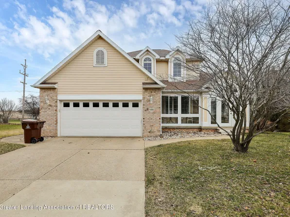 146 Canterbury Dr, Charlotte, MI 48813