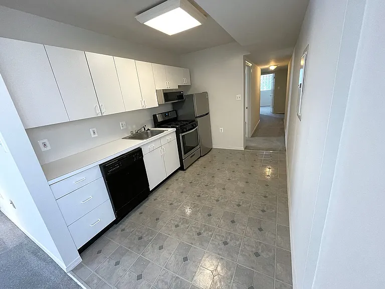 770 S 2nd St #2R — Photo 7
