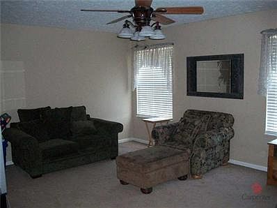 4th image of 5039 Haywood Ln