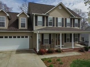 17 Roselynn Ln, Thomasville, NC 27360