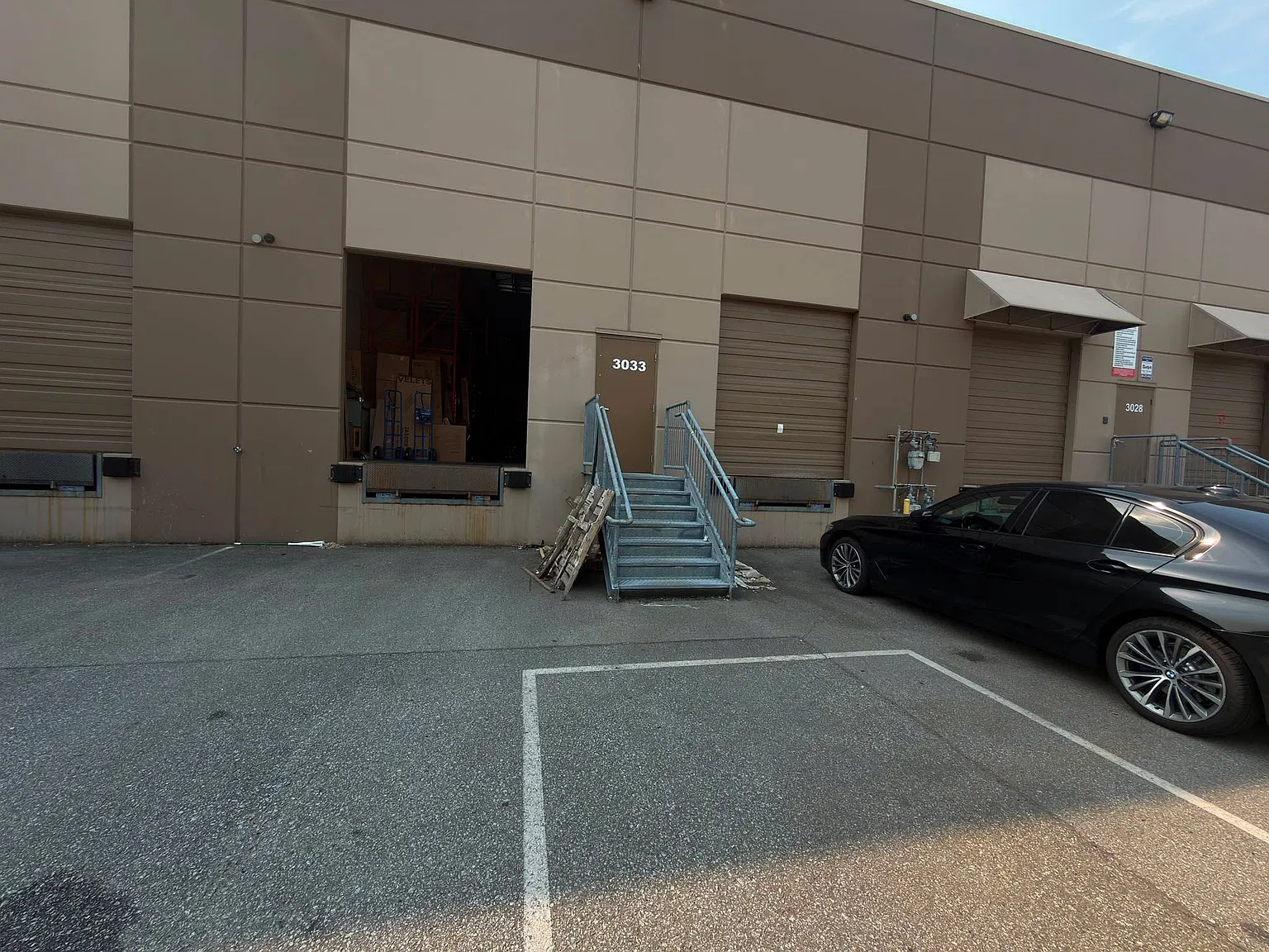 Studio, 3500 sqft, $7,499 — Photo 3