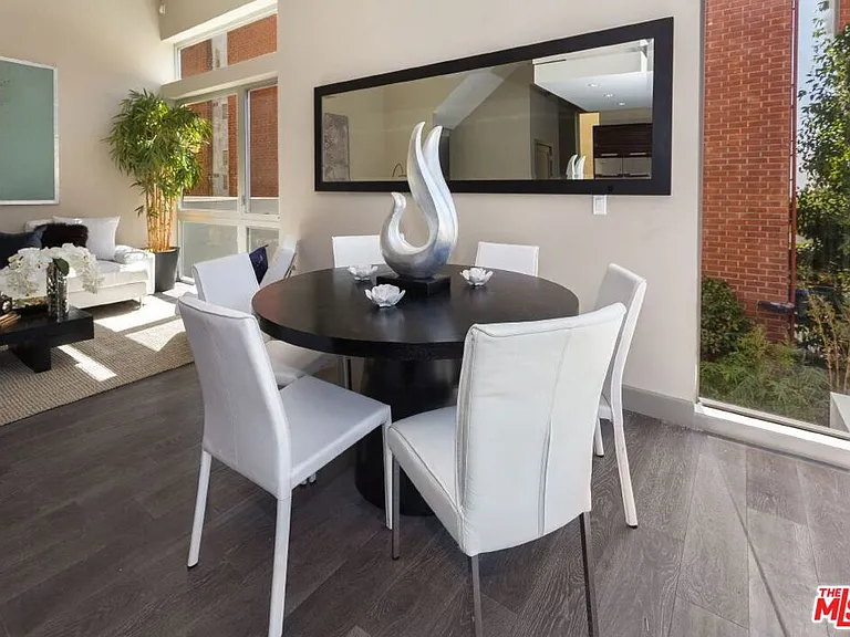1217 Horn Ave #101 — Photo 9
