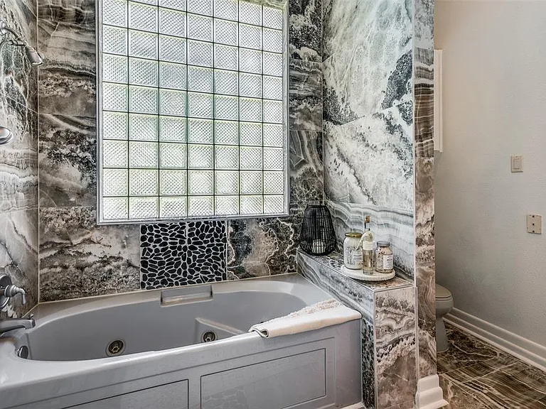 2642 Hemingway Ct — Photo 11
