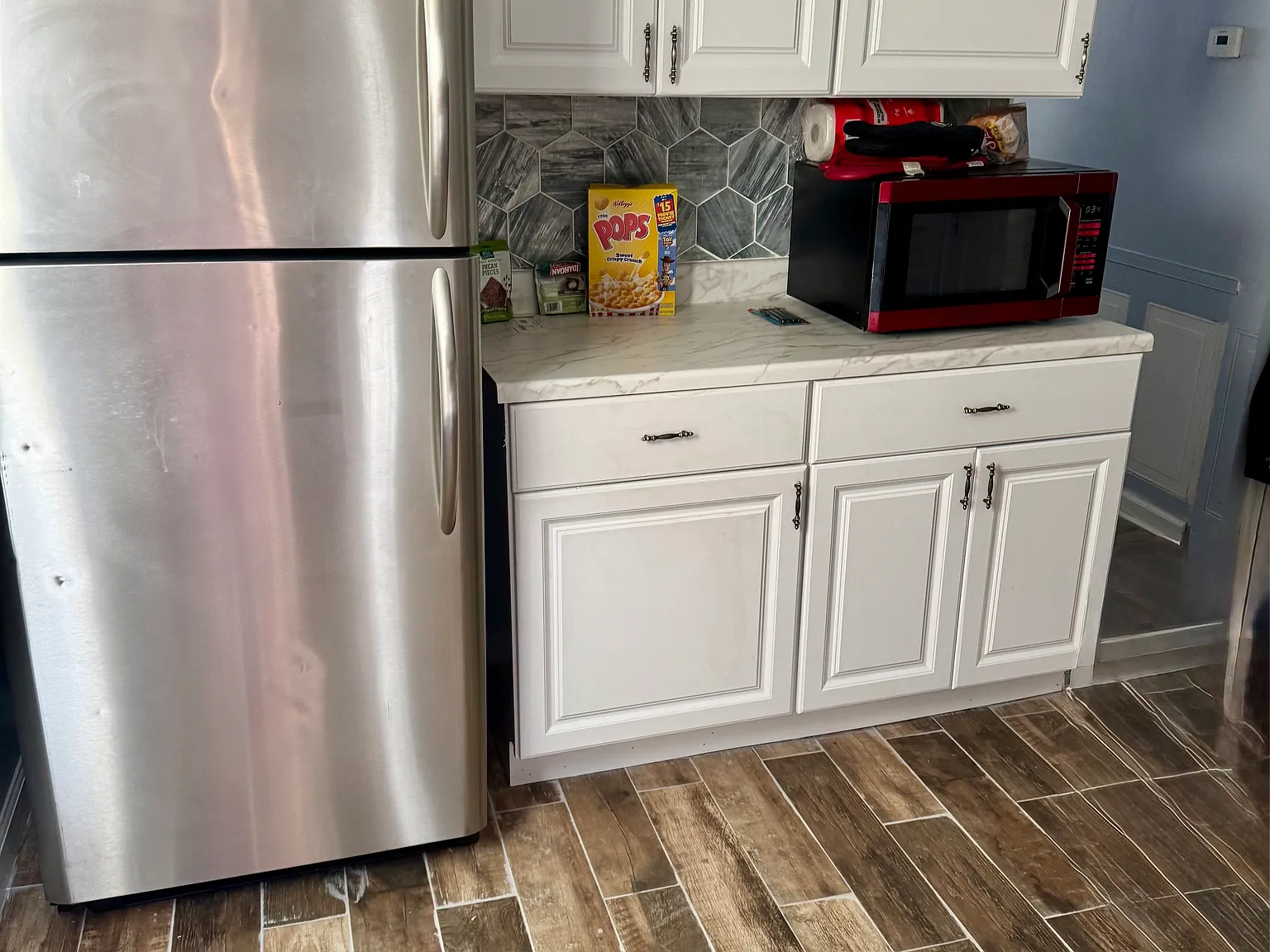3 bed, 1110 sqft, $1,900 — Photo 3