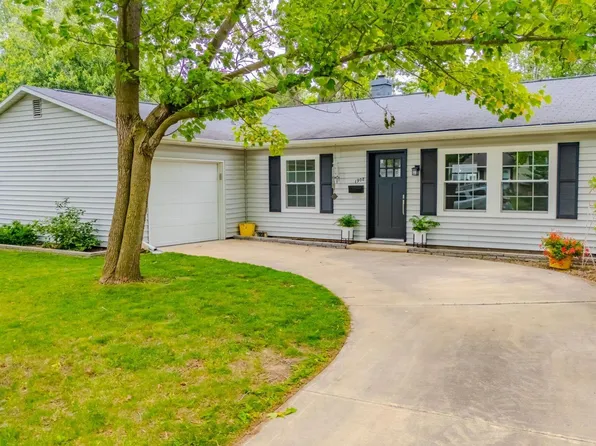 1908 W Brandon Ave, Marion, IN 46952