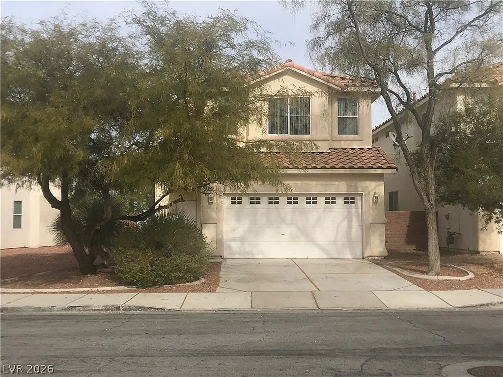 3 bed, 2.5 bath, 2033 sqft, $2,250 — Photo 1