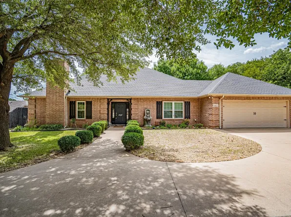 6217 Circo Dr, Granbury, TX 76049