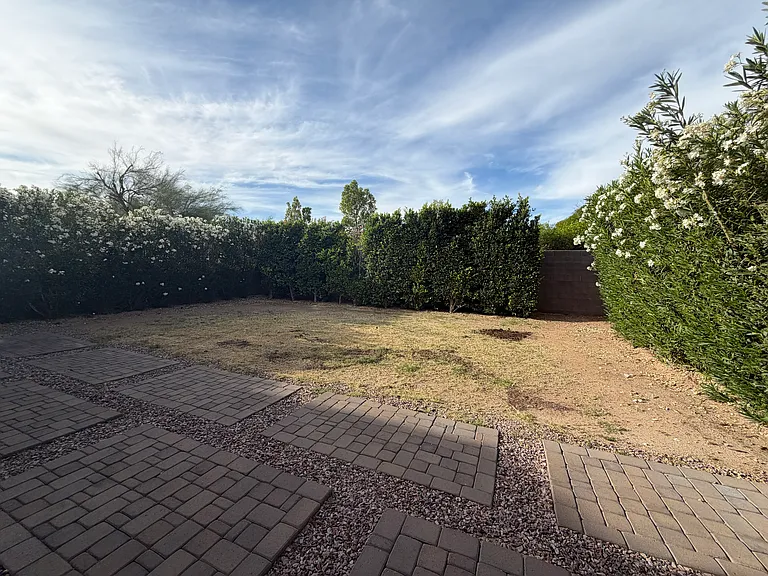 4649 E Daley Ln — Photo 44