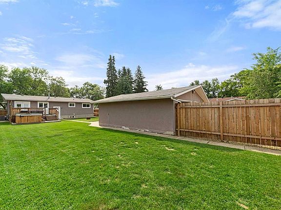 3rd image of 4206 E 59 Street Close