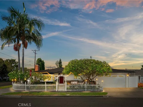 3067 Trinity Dr, Costa Mesa, CA 92626