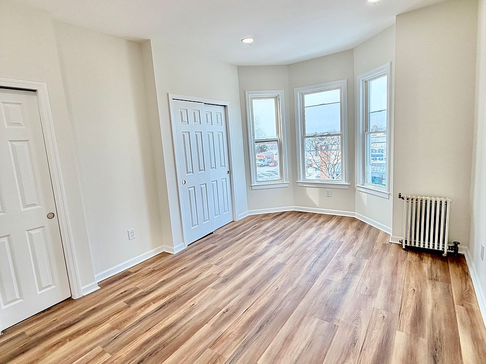 1st image of 284 Kearny Ave Floor 2