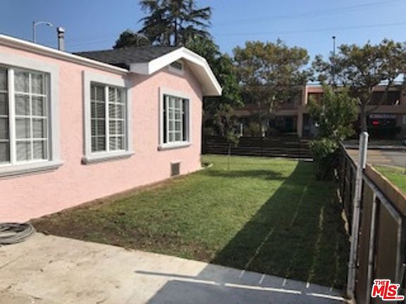 2nd image of 3135 Hyde Park Blvd