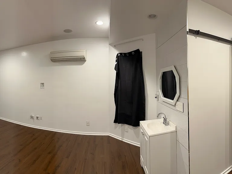 548 S 54th St #2 — Photo 17