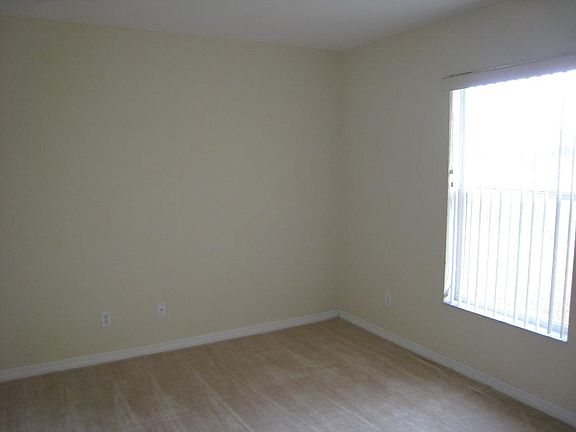4th image of 315 Ichabod Ave S