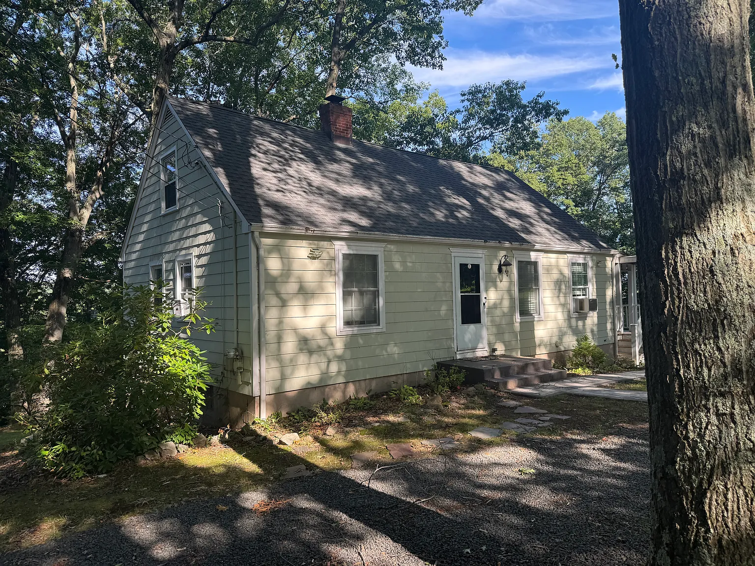 4 bed, 1700 sqft, $3,500 — Photo 2