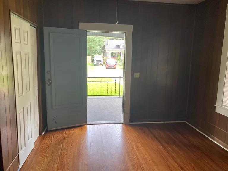 421 Rutherford St — Photo 25