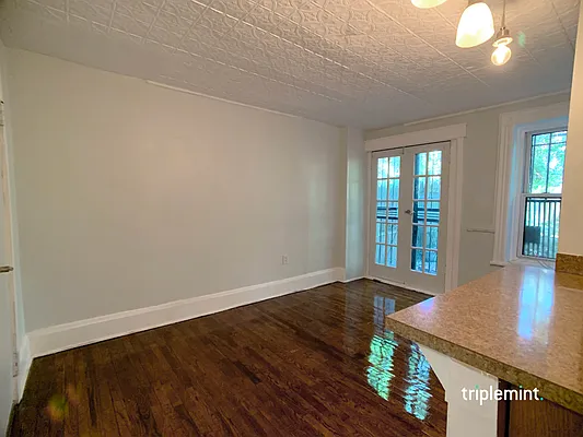 Rented by Triplemint | media 38