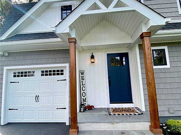 3rd image of 4 Hollingwood Dr