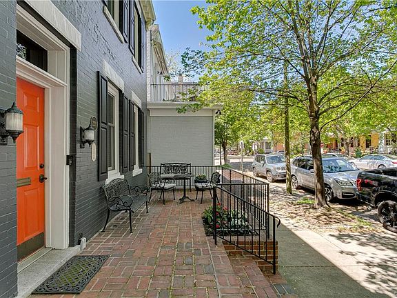 4th image of 2221 Park Ave