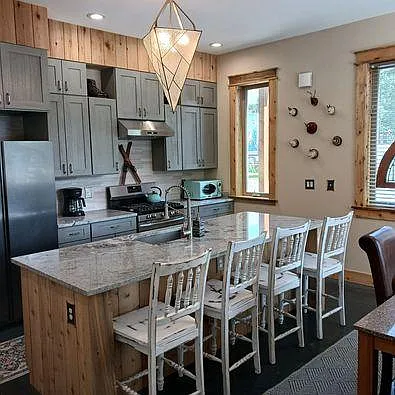 745 Quail Dr — Photo 1