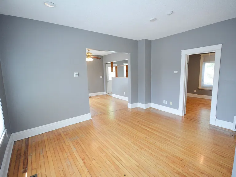 1320 2nd St SE — Photo 9