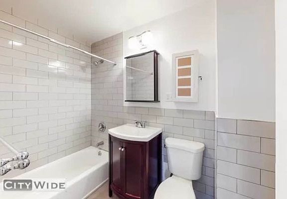3rd image of 1570 2nd Ave #3F