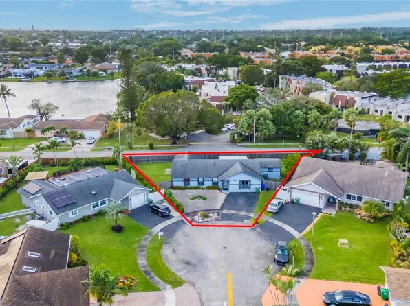 8920 NW 14th Street, Pembroke Pines, FL 33024
