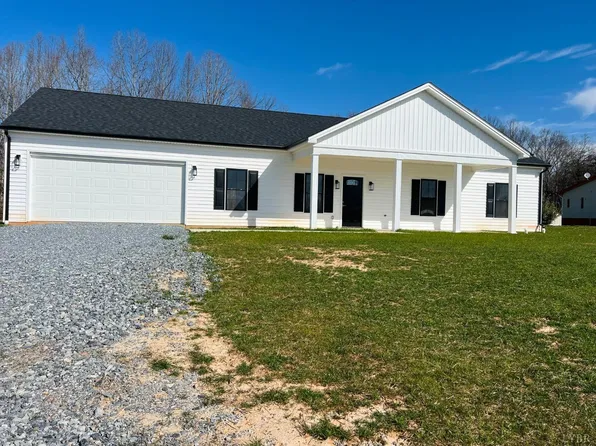 2133 Smith Mountain Lake Pkwy, Huddleston, VA 24104