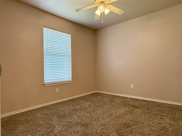 233 Sugarloaf Ave — Photo 9