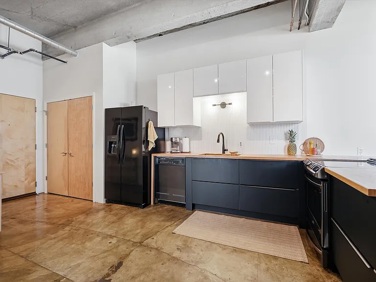 360 W Pershing Rd #190 — Photo 12