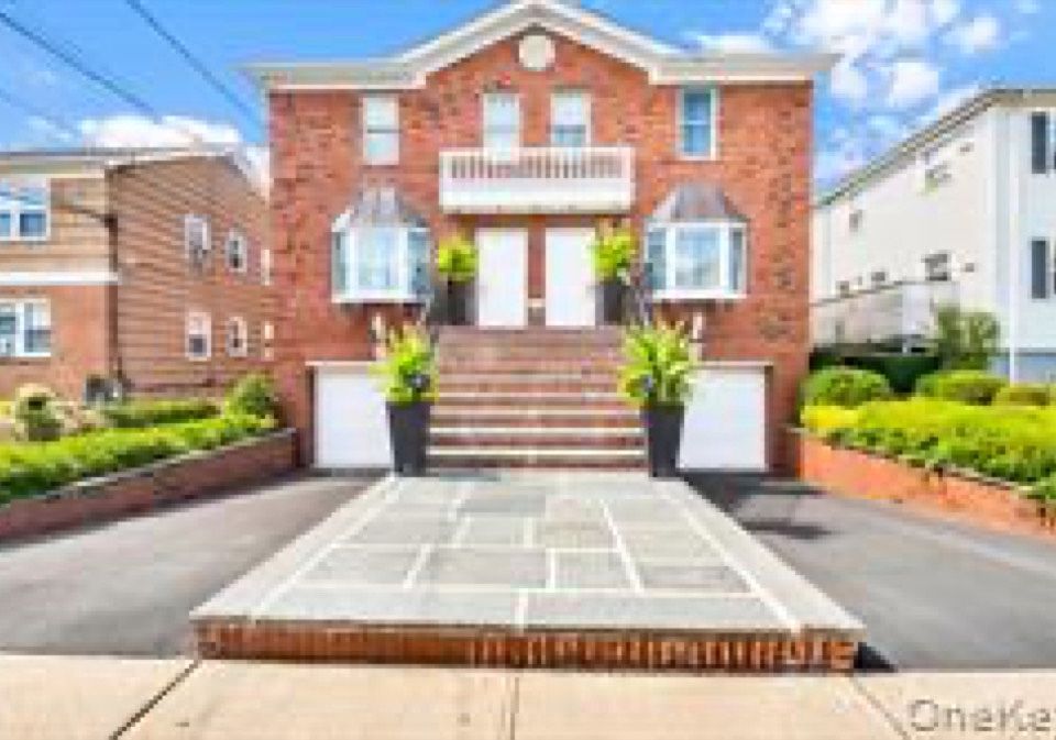 1st image of 27 Woodside Ave #2B