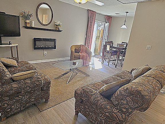 Livingroom & Dining Room