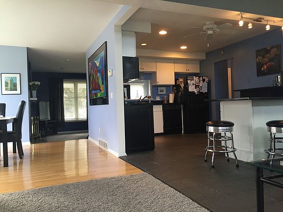 Family Room (2)