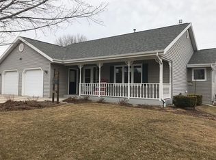 132 Westridge Dr, Sheboygan Falls, WI 53085