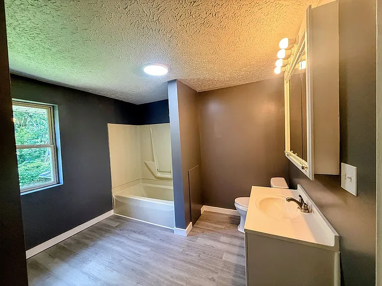 799 Fess Ave — Photo 10