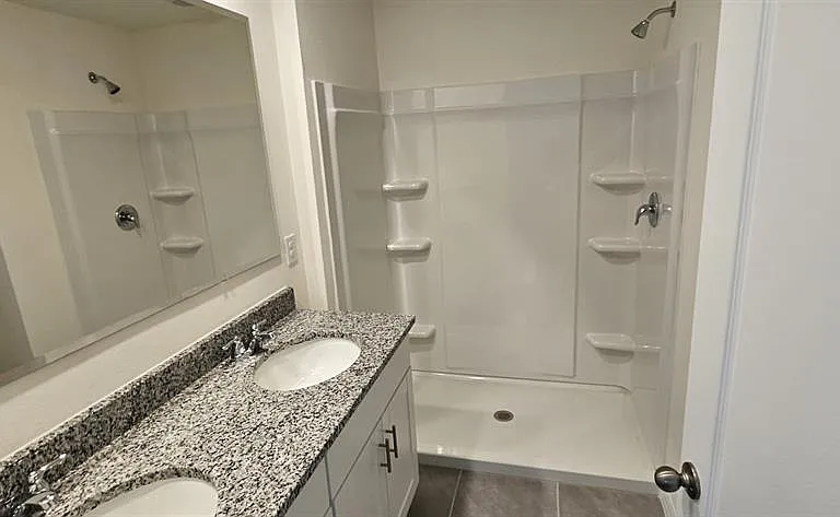 1639 Bitteroot St — Photo 6