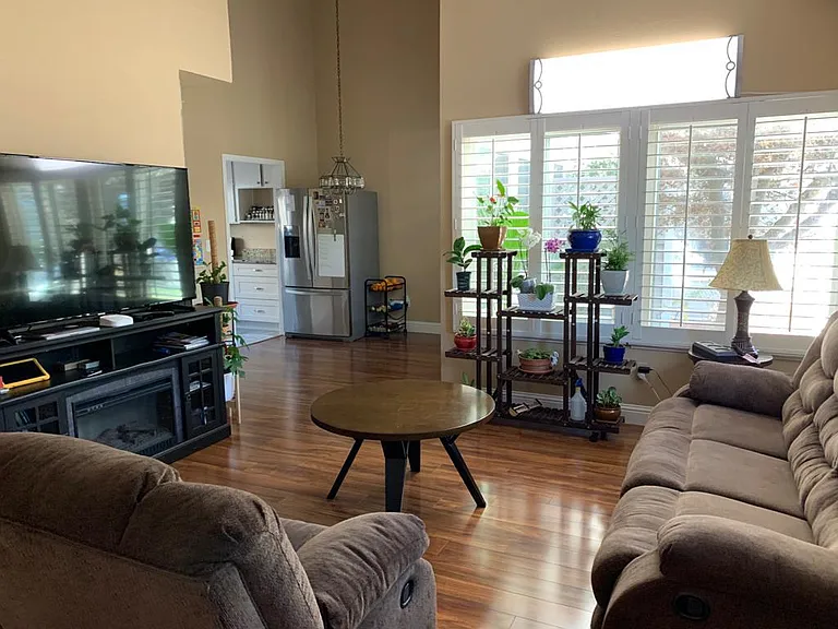 2114 Delucchi Dr — Photo 32