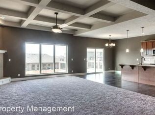 4502 N 206th St, Elkhorn, NE 68022