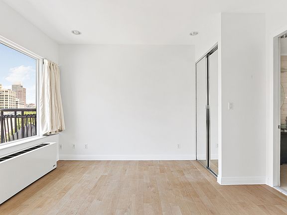 4th image of 189 Bridge St APT 5C