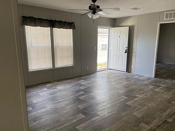 3rd image of 9312 Eden Dr #511