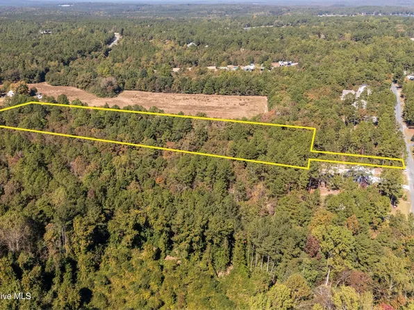 123 Lancashire Lane, Seven Lakes, NC 27376