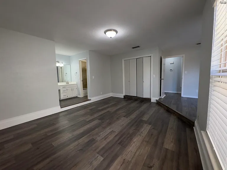 1 Surrey Cir — Photo 14